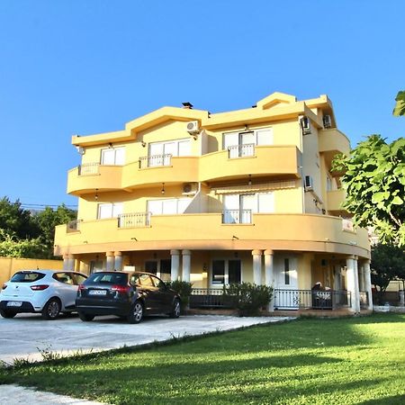 Apartments Cejovic بار المظهر الخارجي الصورة