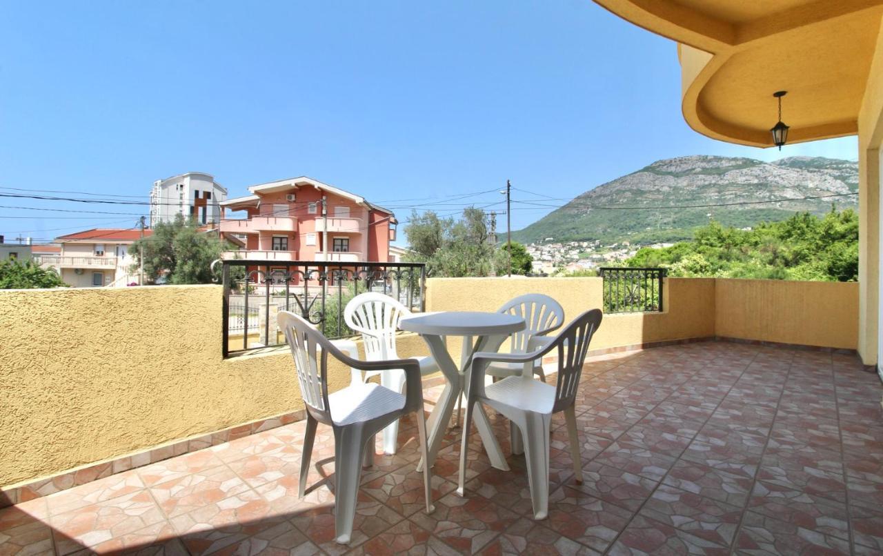 Apartments Cejovic بار المظهر الخارجي الصورة