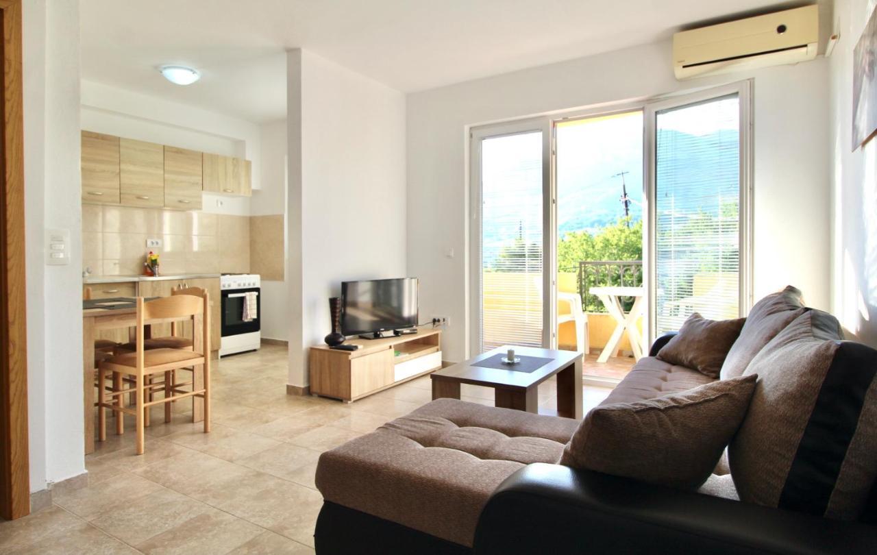 Apartments Cejovic بار المظهر الخارجي الصورة