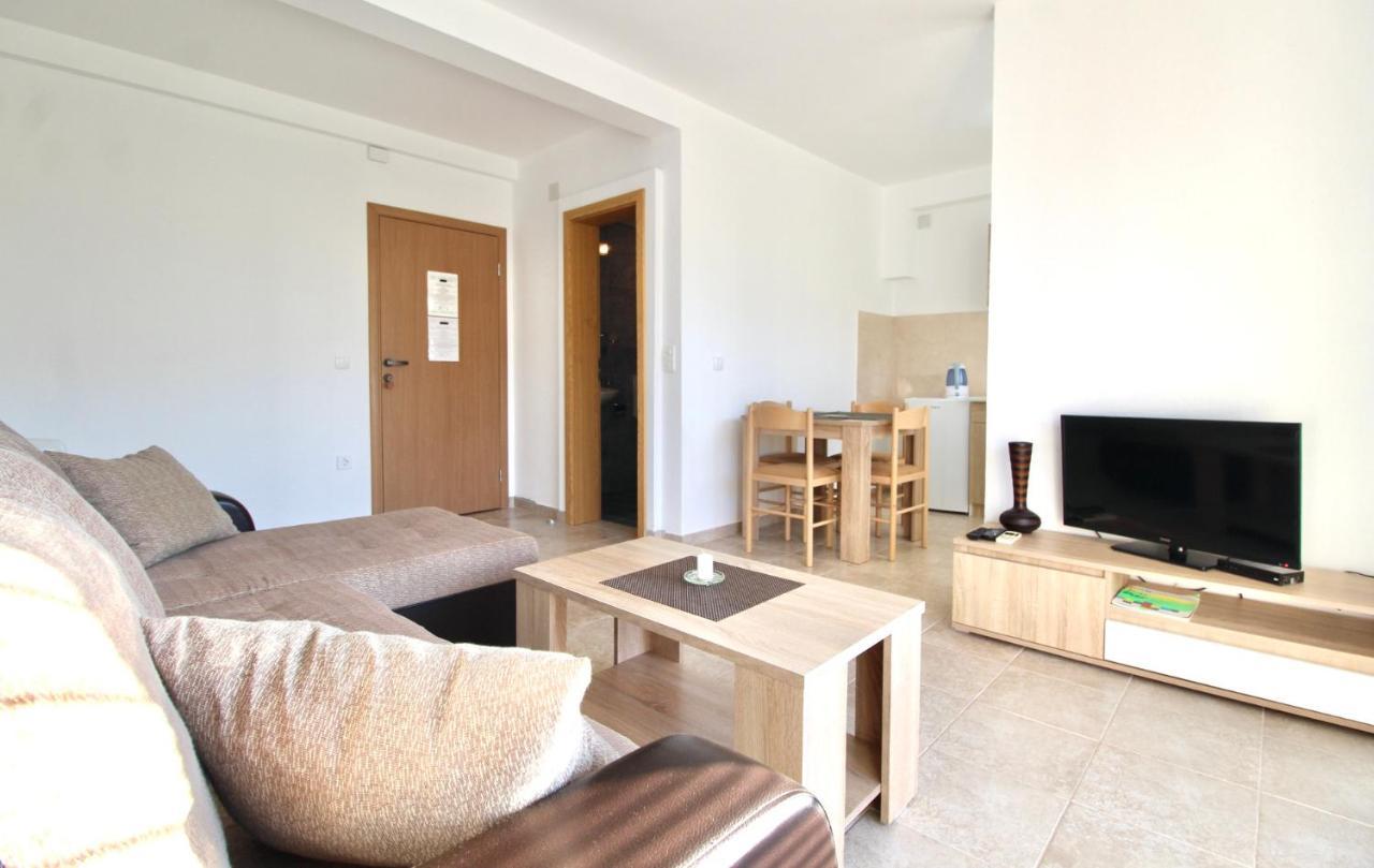 Apartments Cejovic بار المظهر الخارجي الصورة