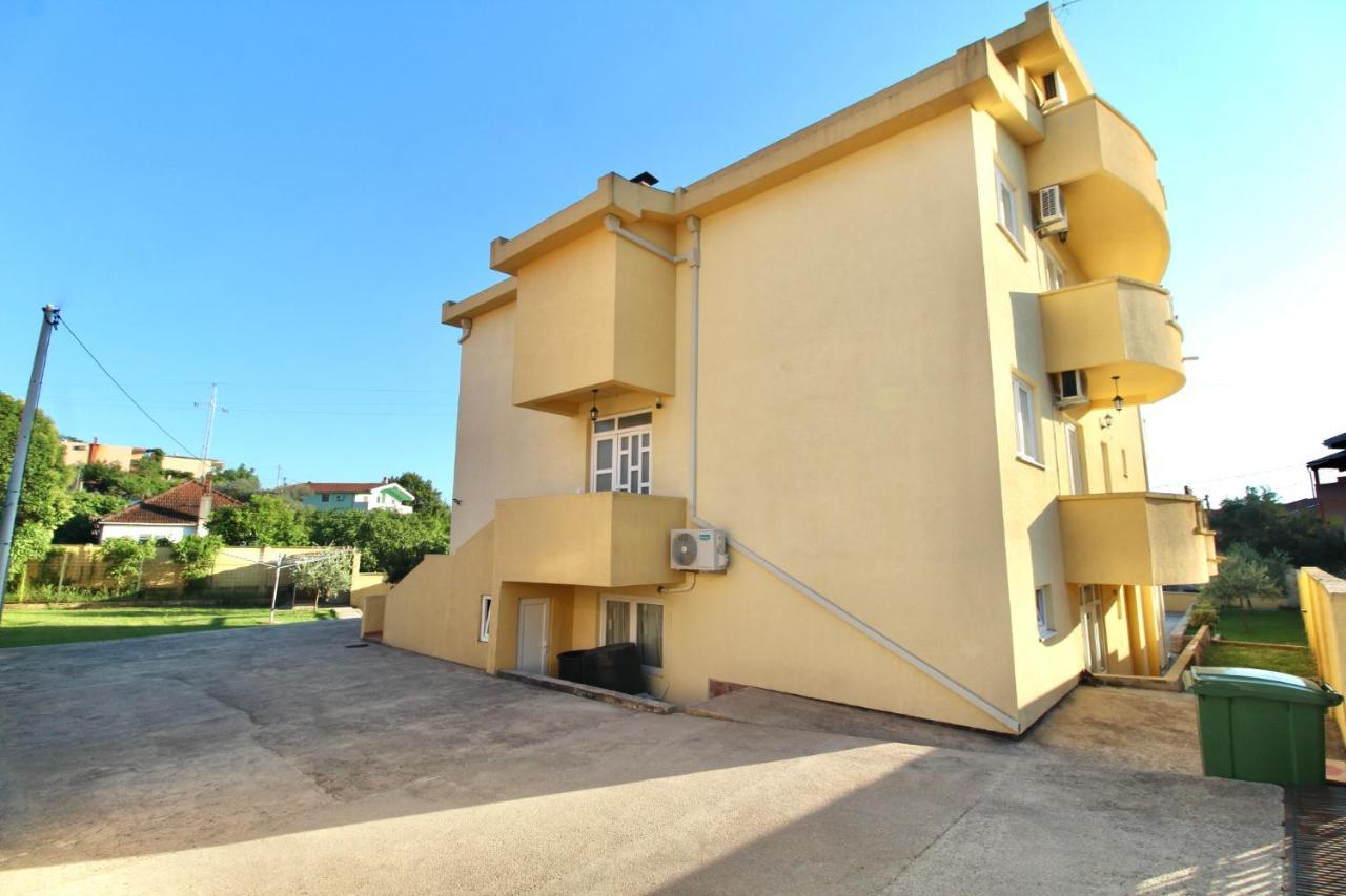 Apartments Cejovic بار المظهر الخارجي الصورة