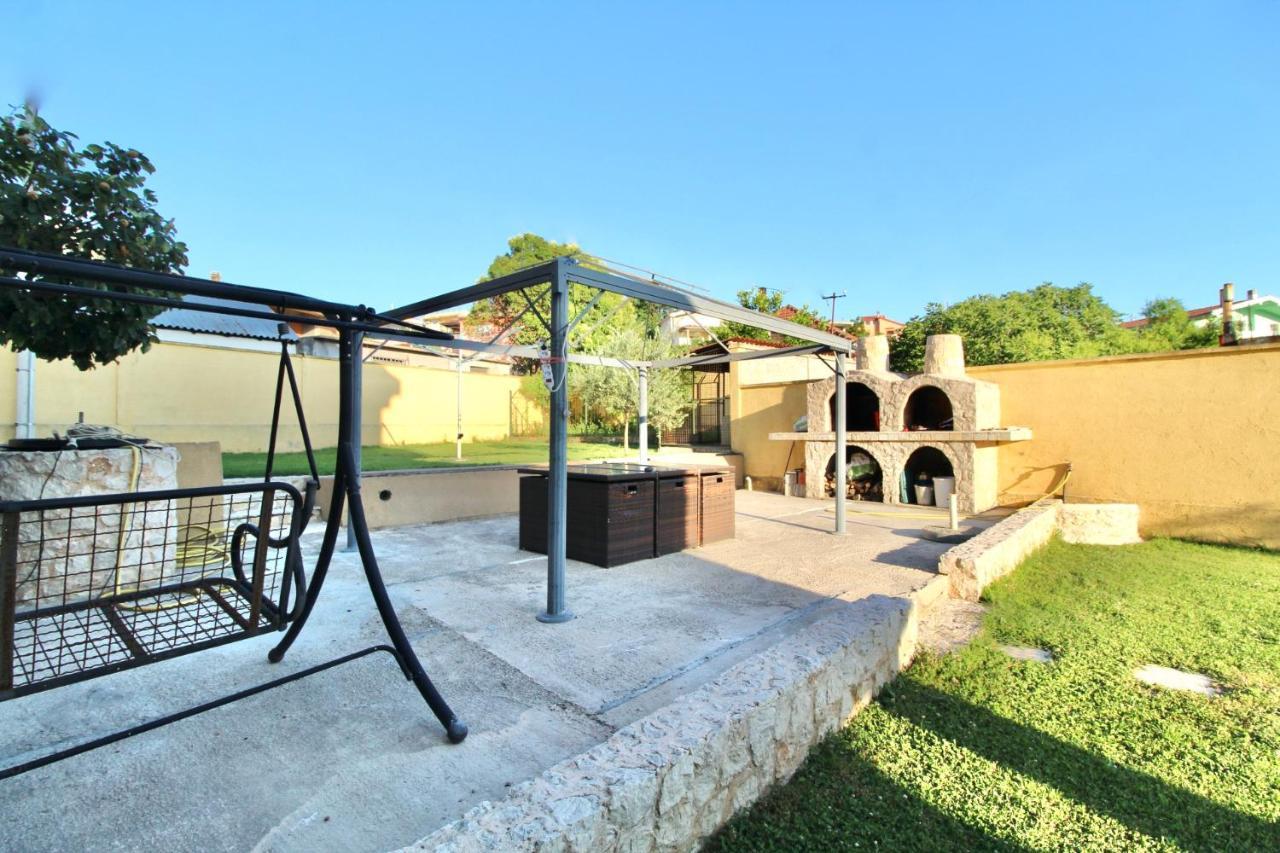 Apartments Cejovic بار المظهر الخارجي الصورة