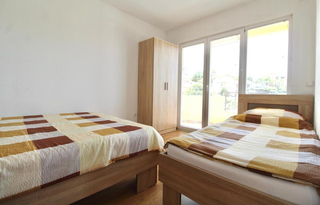 Apartments Cejovic بار المظهر الخارجي الصورة