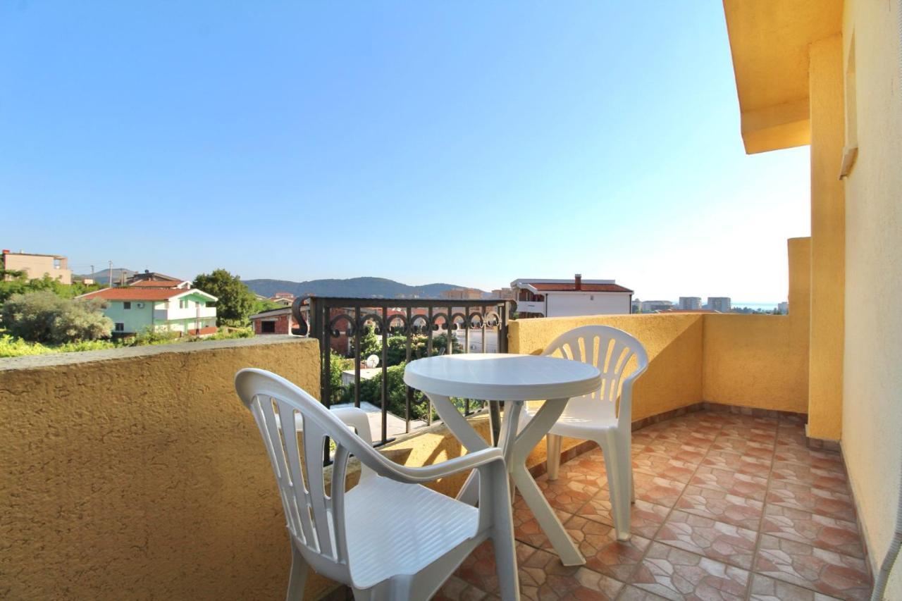 Apartments Cejovic بار المظهر الخارجي الصورة