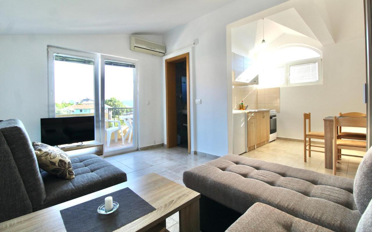 Apartments Cejovic بار المظهر الخارجي الصورة