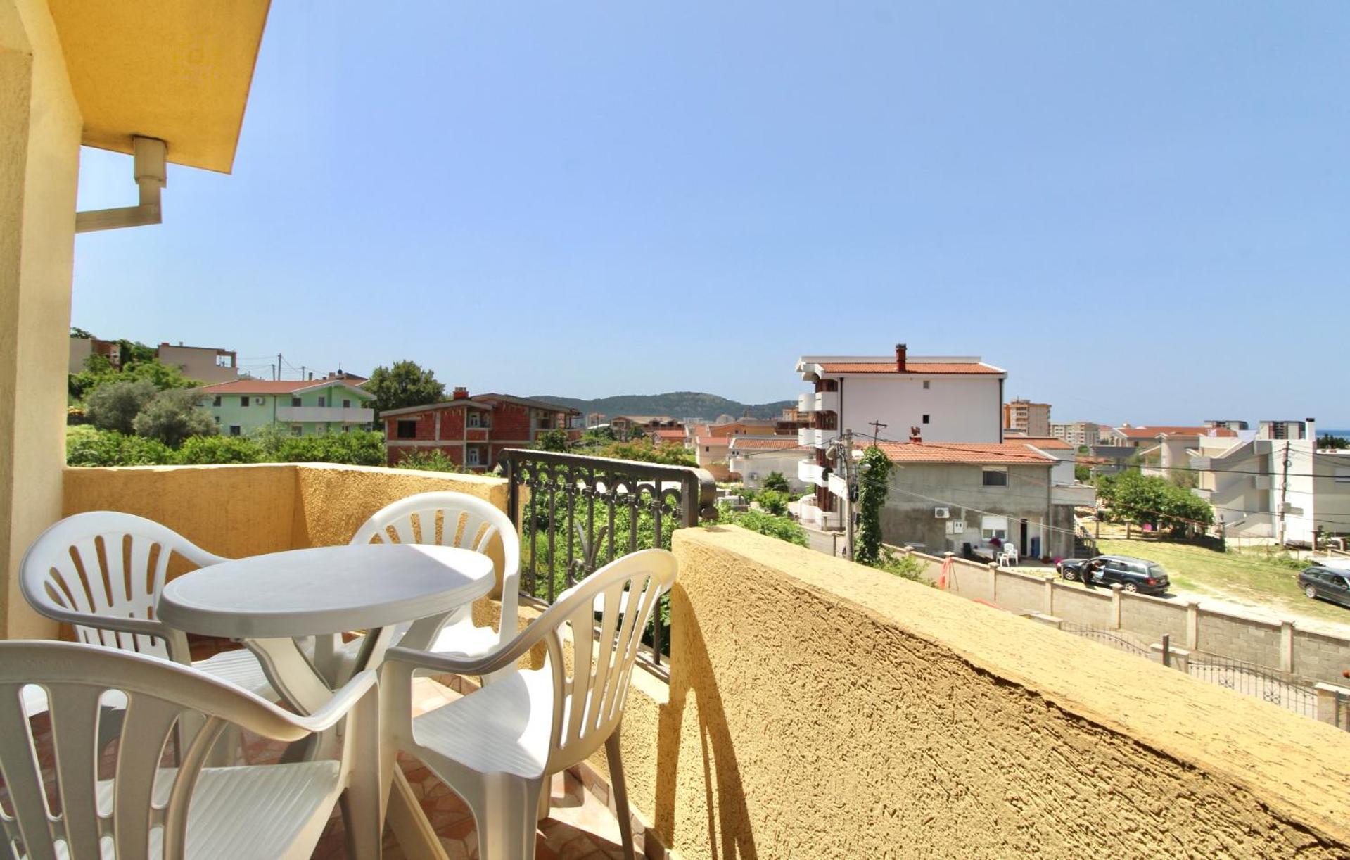 Apartments Cejovic بار الغرفة الصورة